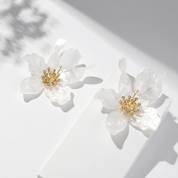 Zara White Floral Earrings - Picture 2 of 4